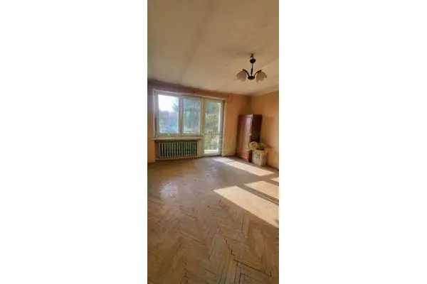 Nowy Sącz, Przydworcowe, Lokal z balkonem-do remontu 42m2